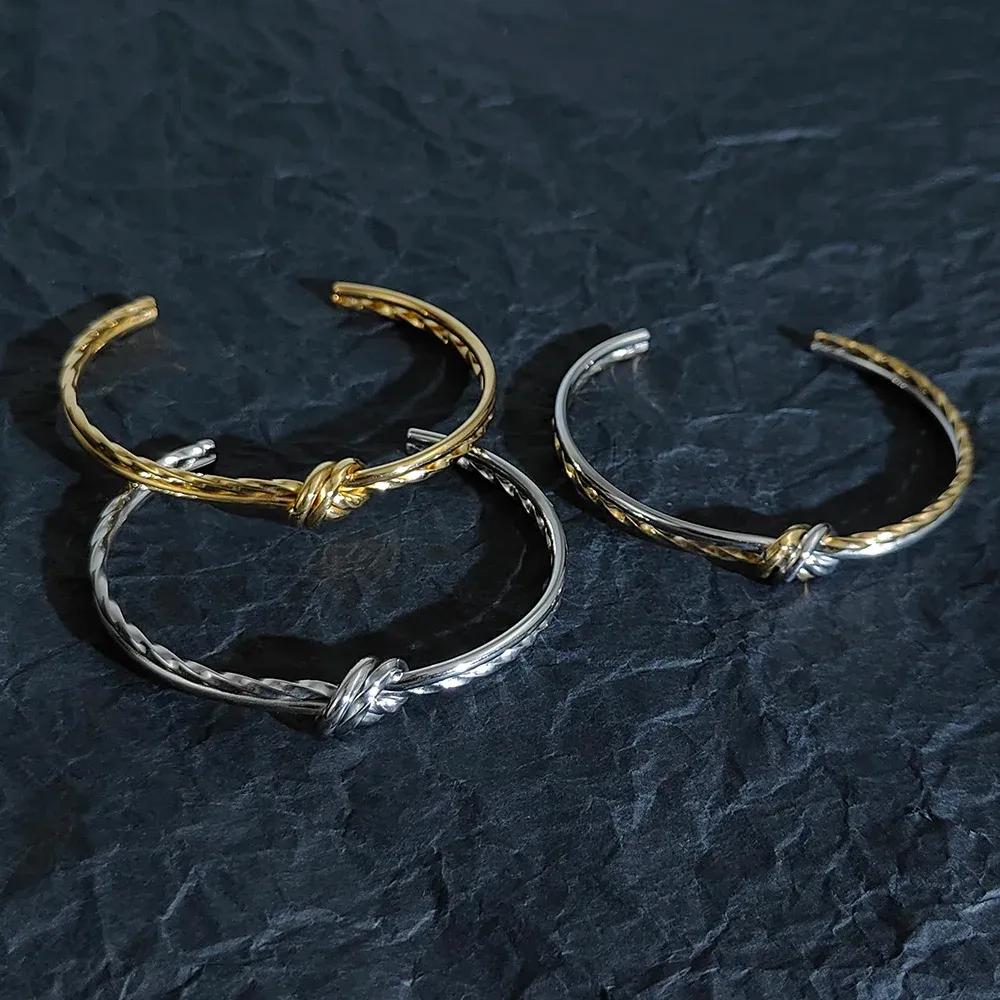 Knotted cuff armband i rostfritt stål guldpläterad dam_voghion.com