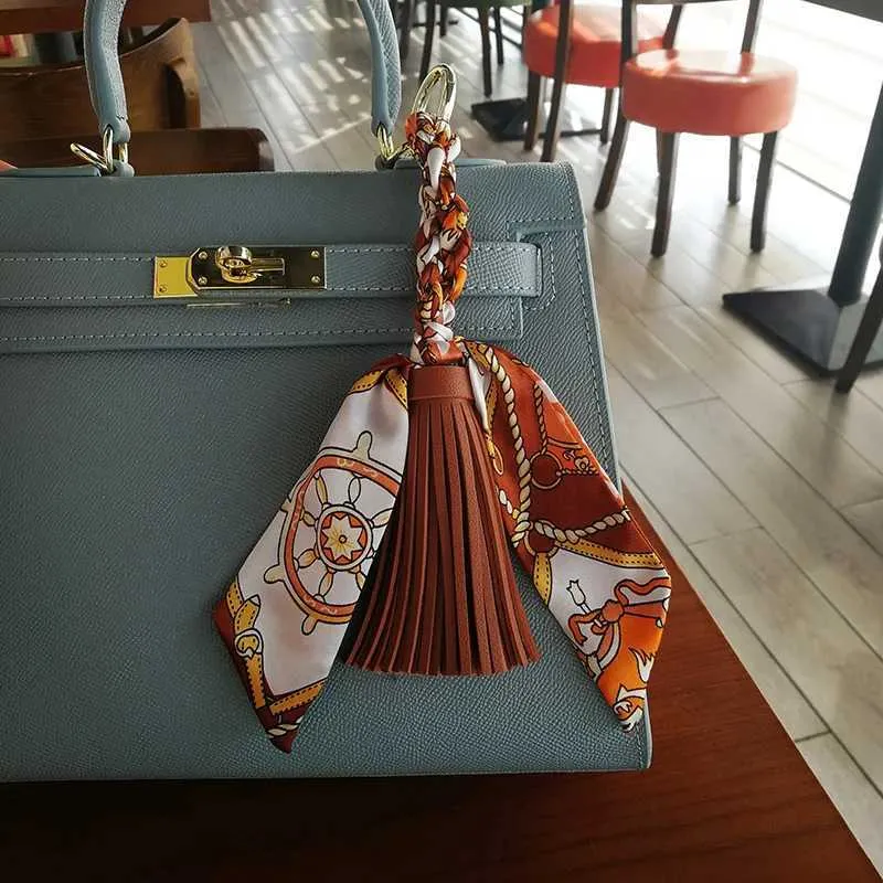 style silk decoration soft PU leather car keychain accessories fashionable womens jewelry pendant Y241121_voghion.com