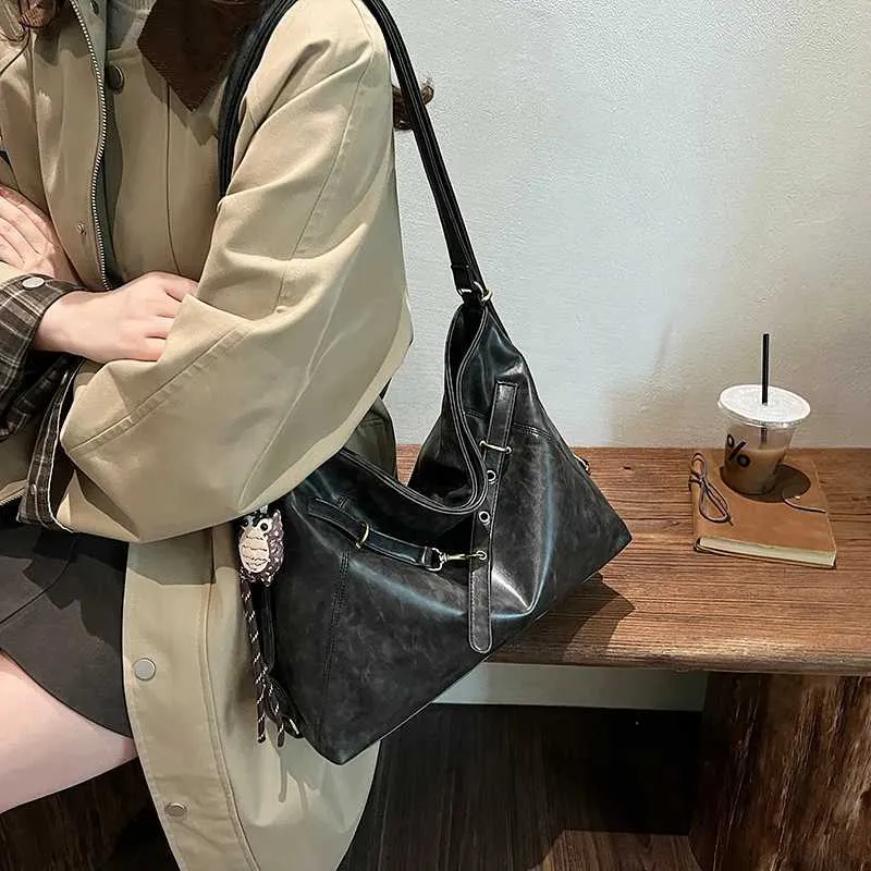 Dames schoudertas en crossbody tas voor herfst en winter_voghion.com