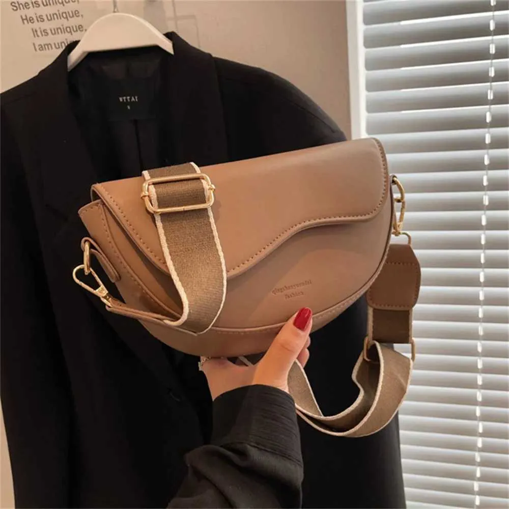 Women's Crossbody Bag With Stylish Red Strap Shoulder Bag Elegant_voghion.com