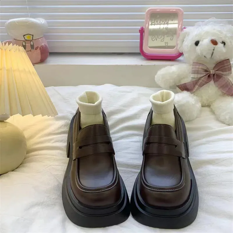 Women's Platform Loafers British Style Leather Derby Shoes_voghion.com