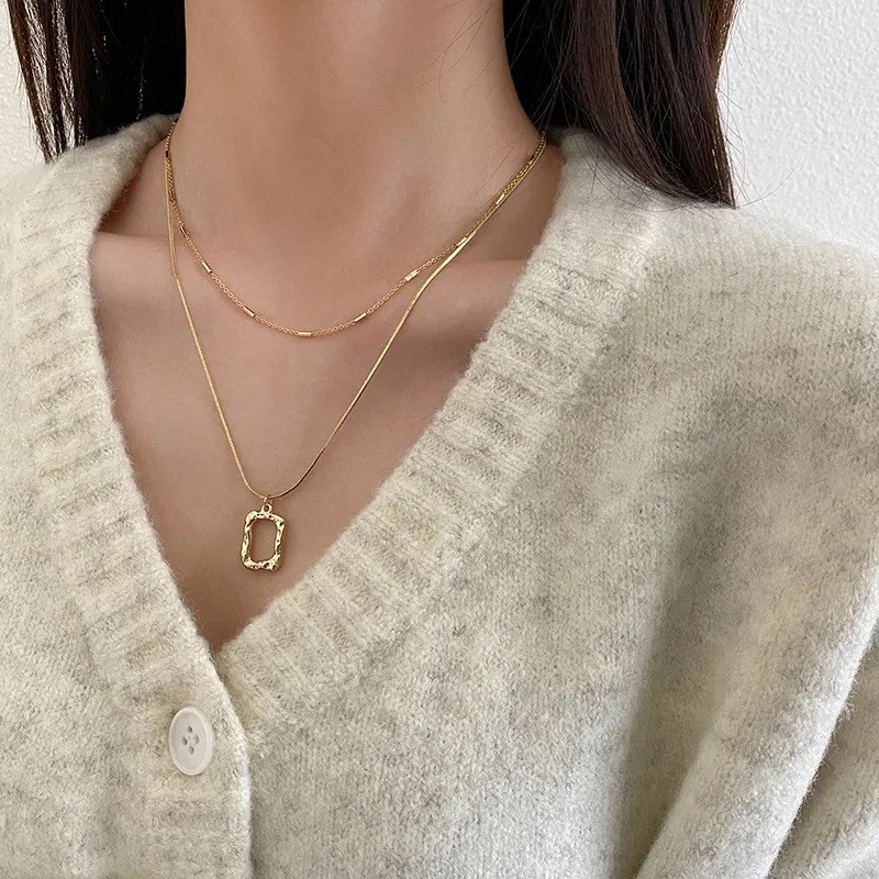 Chains Color Galaxy Pearl Necklace Female Butterfly Indifferent Light Flash Diamond Niche Clavicle Chain_voghion.com