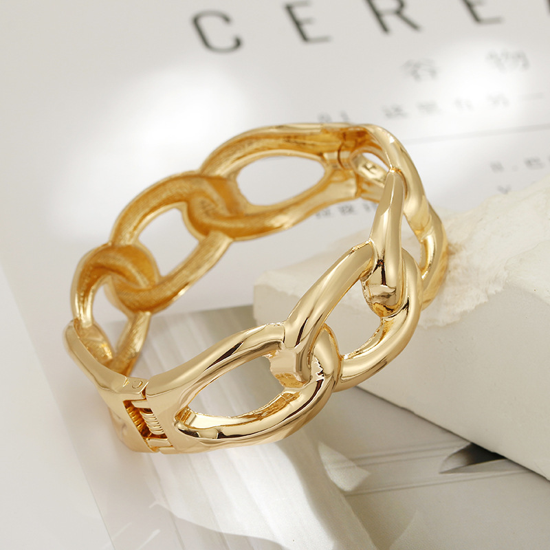 European and American Popular New Color Preserving Bracelet Women's Chain Open Bracelet Personalized Small and Unique Bracelet_voghion.com