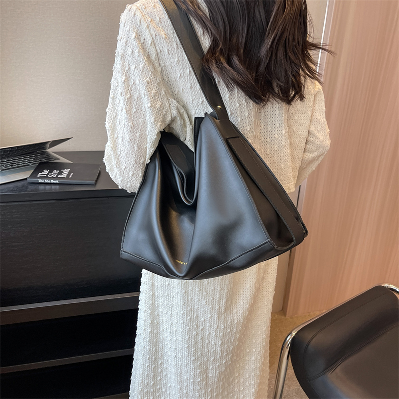 LEFTSIDE – sac à bandoulière en cuir pour femmes, grande capacité, tendance, sacs à main simples de styliste, 2023_voghion.com