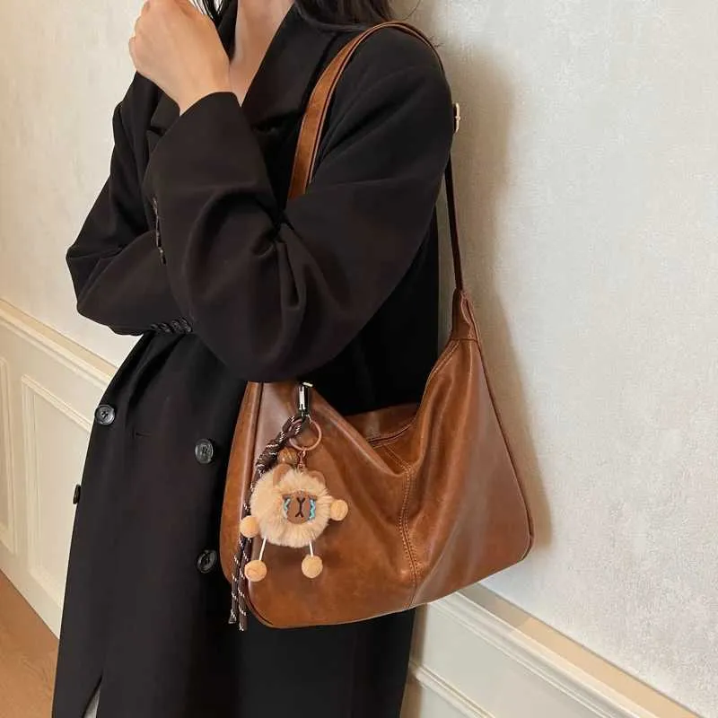 Modieuze dames schoudertas en crossbody tas voor herfst winter_voghion.com