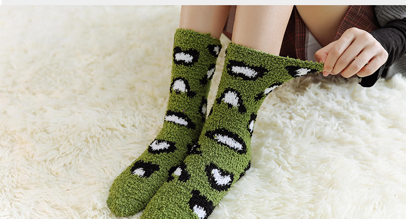 Jesienne i zimowe nowe skarpetki modne grube półaksamitne skarpetki domowe skarpetki koralowe aksamitne skarpetki panterka damskie skarpetki podłogowe_voghion.com