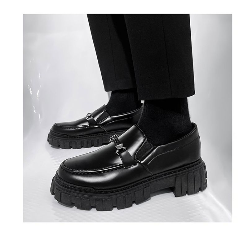 Scarpe in pelle in stile britannico per uomo autunno 2022_voghion.com