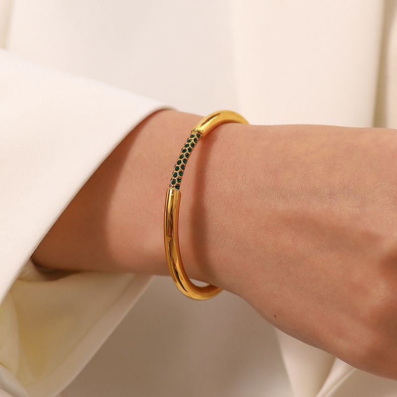 INS Internet Celebrity Design Guld Rostfritt Stål Inlagt Grön Dia Öppning Vakuum Elektropläterat Trendigt Armband_voghion.com
