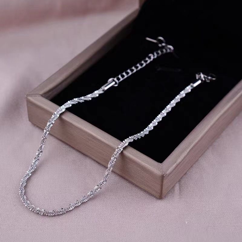 Cavigliera in acciaio al titanio a forma di cuore, elegante, da strada, all'ingrosso di gioielli_voghion.com