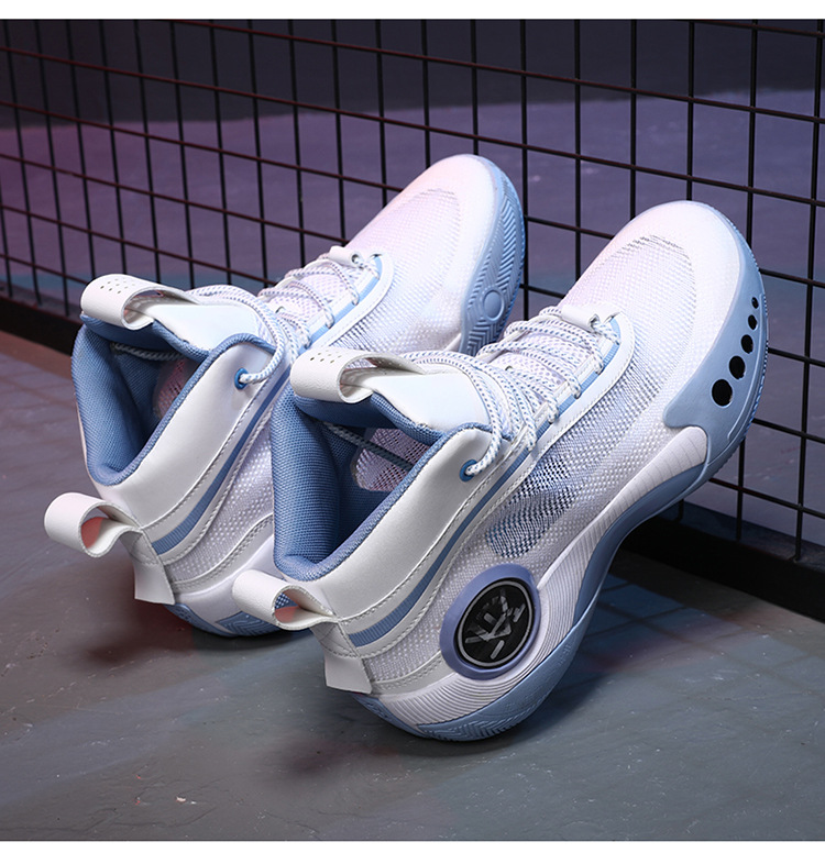 Scarpe da basket Nuove scarpe da ginnastica bianche traspiranti per studenti Stivali da battaglia reali_voghion.com