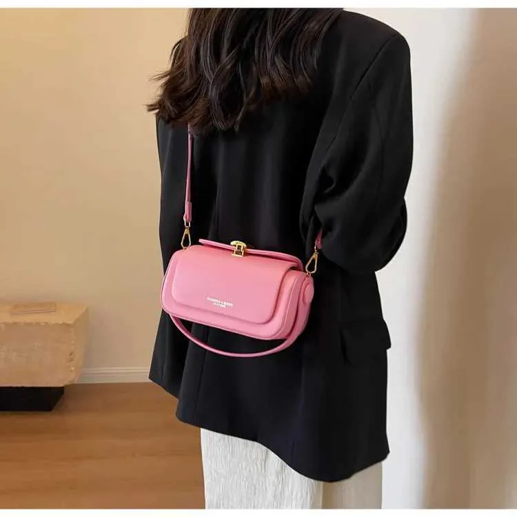 Fashionable and High-end Small Square for Women New Spring/summer Single Shoulder Bag Textured Crossbody Ba241217_voghion.com