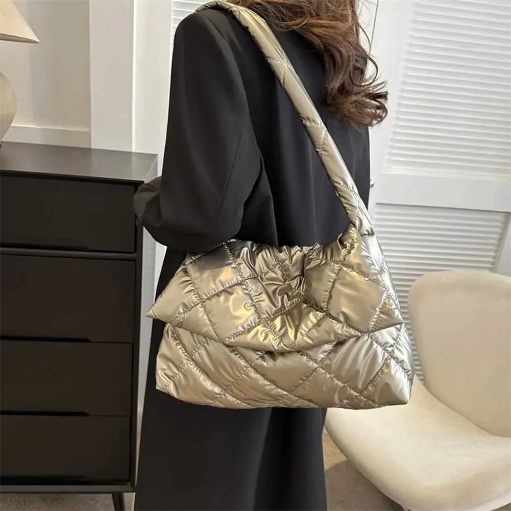 Borsa a tracolla imbottita in cotone imbottito invernale da donna alla moda, 2023, in nylon_voghion.com