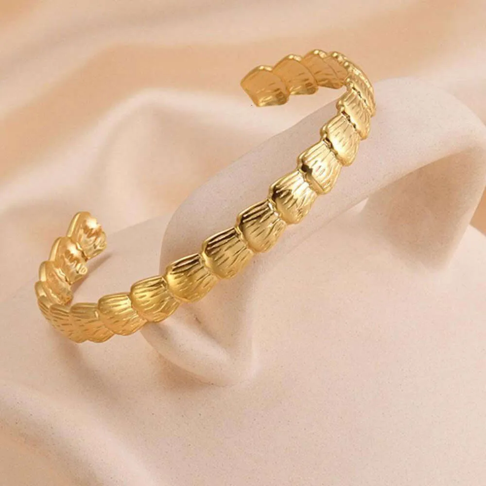 Brazalete de concha con banda abierta, brazalete de acero inoxidable para mujer, joyería minimalista, sencilla y elegante, para playa y verano_voghion.com
