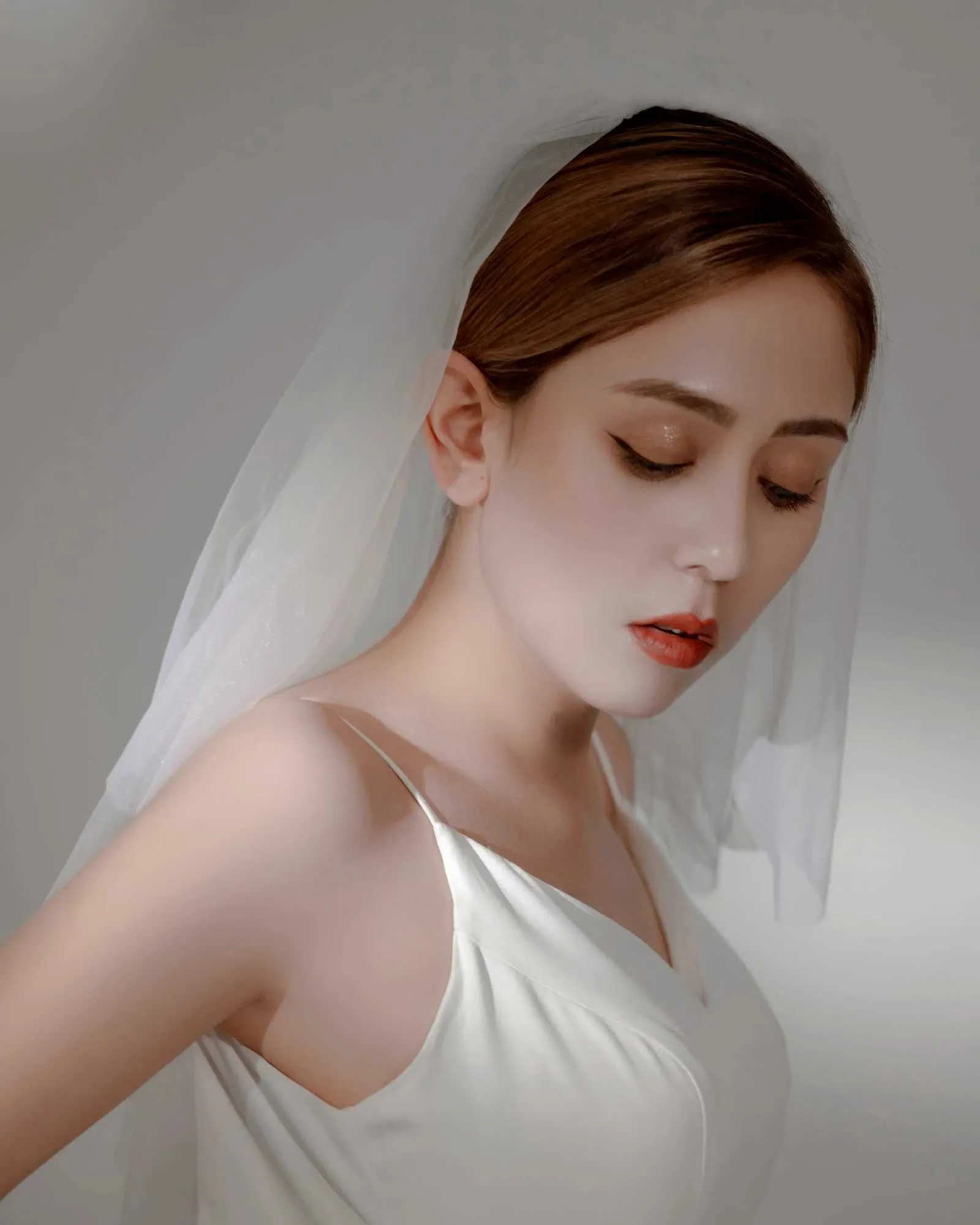 Gioielli V28 Veli corti a 2 strati trasparenti in morbido tulle italiano, accessori per capelli da sposa, velo da sposa per la sposa_voghion.com