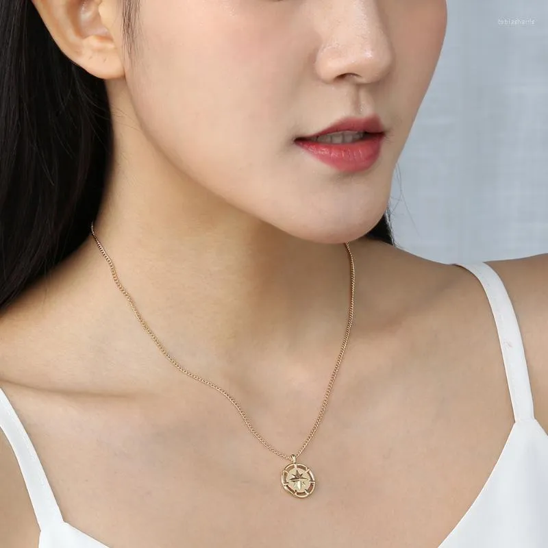 Vedhæng Halskæder Krave Con Colgante De Oro Para Mujer Gargantilla Varias Letras Piedra Verde Natural A La Moda_voghion.com