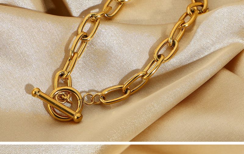 Bracciale da donna ovale in acciaio inossidabile placcato oro con graffetta classica alla moda e ghiera OT_voghion.com