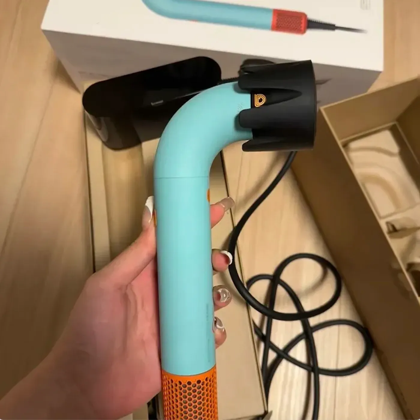 Salon Pro Hair Dryer - Ionic Curved Pipe 2000W Mute EU Tech_voghion.com