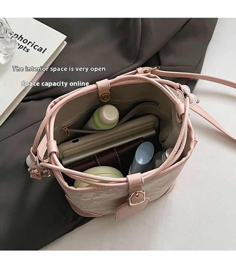 Bestickte kleine Tasche für Damen 2024 Neue trendige, einfache und vielseitige Beuteltasche, Cheongsam, Schultertasche,_voghion.com