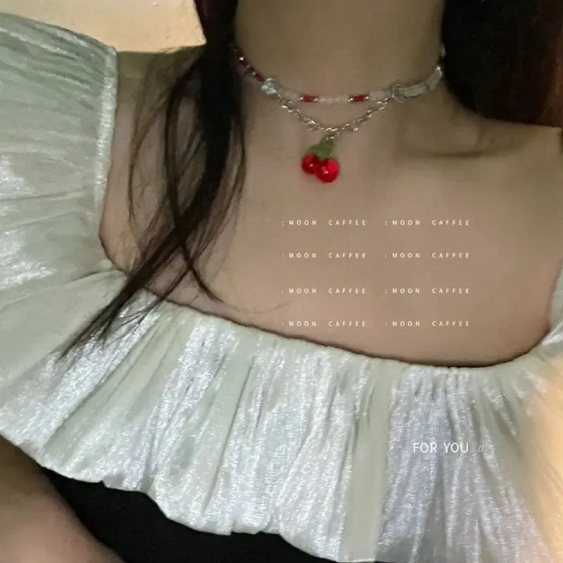 Collar con colgante de corazón y cereza mujer estilo y2k boho_voghion.com
