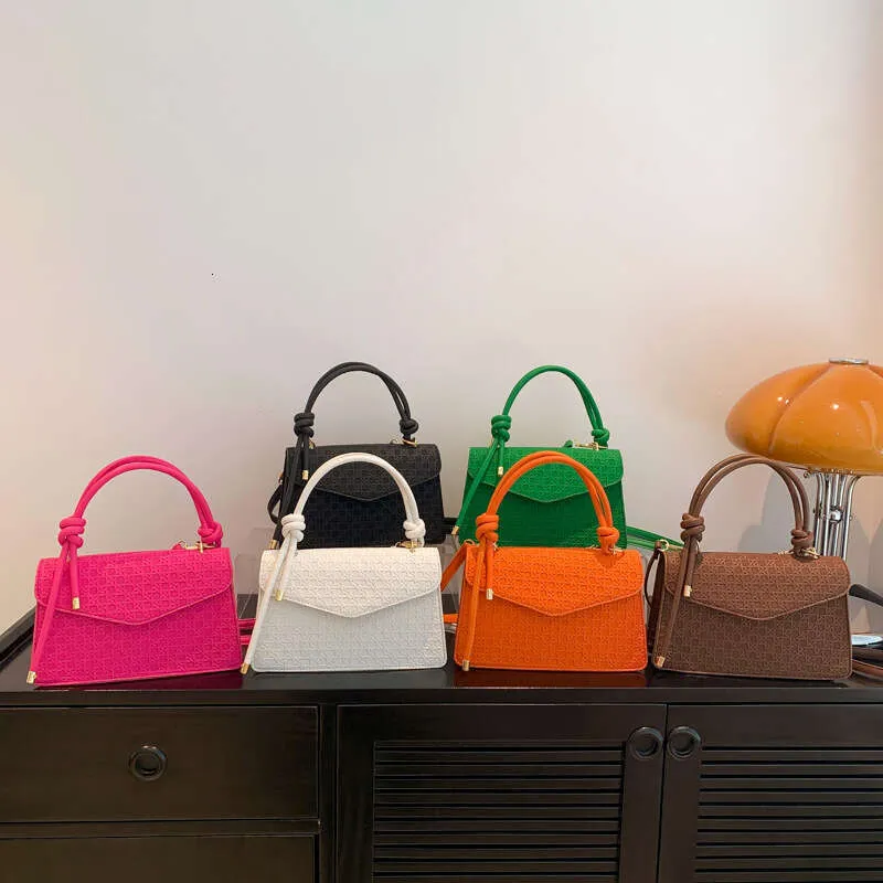 Elegant Crossbody Shoulder Bag For Women Solid Colour Handbag_voghion.com