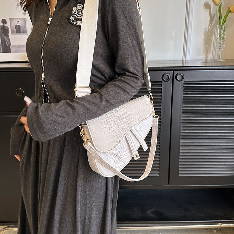 High-End-Tasche für Frauen 2023 neue Mode Schulter Messenger Handtasche Krokodilmuster große Kapazität Außenh_voghion.com