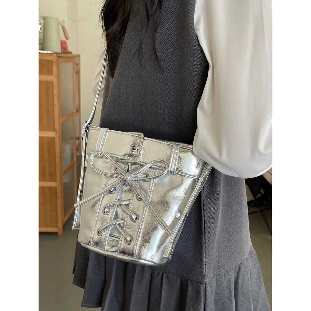 Designer Pu Eimer Taschen für Frauen Solide Weiche Große Kapazität Pendler Umhängetasche Weibliche Vielseitige Schleifen Messenger_voghion.com