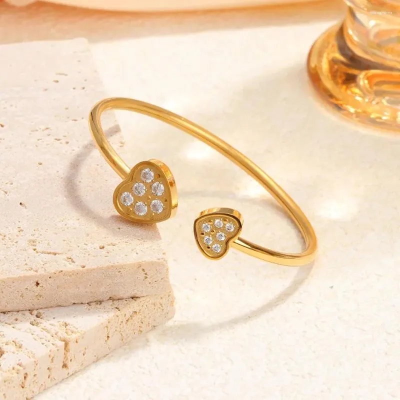 Dubbele hart cuff armband voor dames met zirkonia inglegd_voghion.com