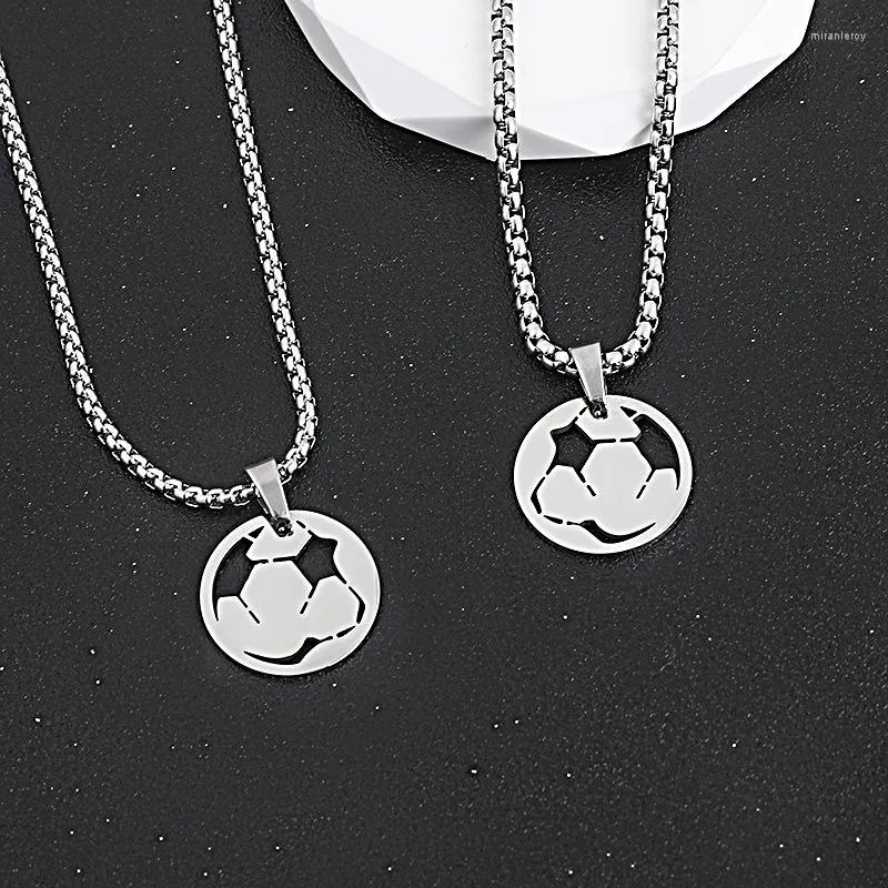 Hanger ketting voor dames en heren voetbal en volleybal design_voghion.com