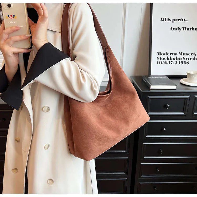 New Retro Niche Suede Women's Versatile Shoulder Fashionable Underarm Tote Bag_voghion.com
