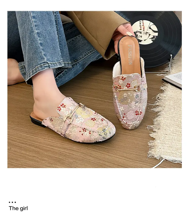 Embroidered Floral Flat Sandals For Women Versatile Half Slippers_voghion.com