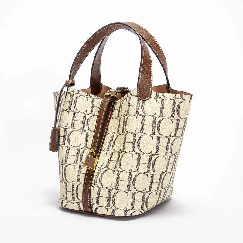 CH Large Capacity Daily Commuter Crossbody Fashion Letter Print Design Ladies Temperament Shoulder Bag Versatile Premium_voghion.com