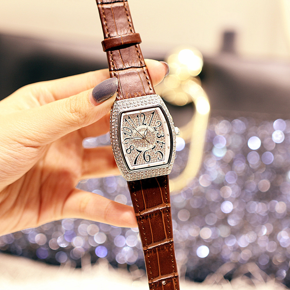 Reloj universal de moda para mujer con correa auténtica, resistente al agua, con forma de cubo de vino lleno de diamantes, moderno para hombre._voghion.com
