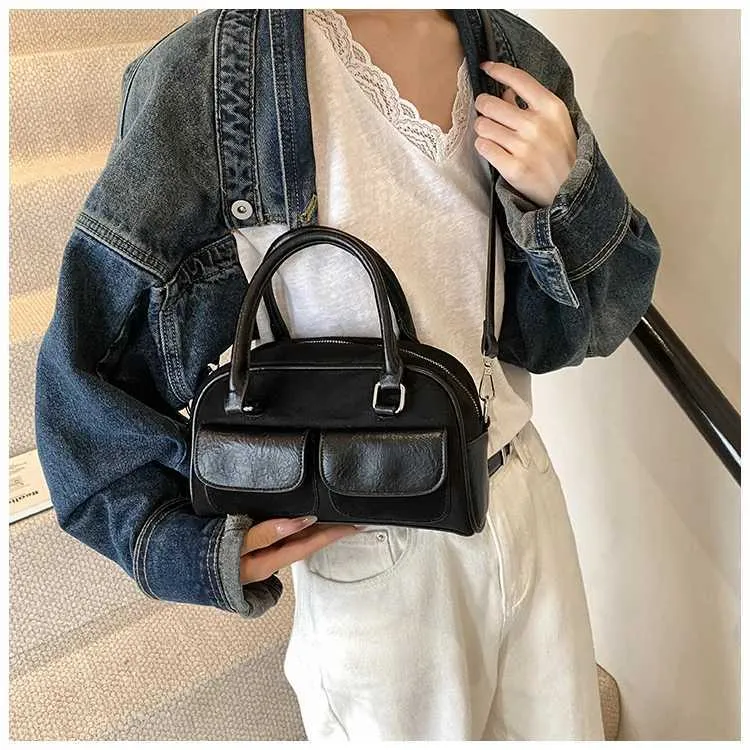 Retro Suede Handbag Shoulder Bag Large Capacity Crossbody Bag_voghion.com