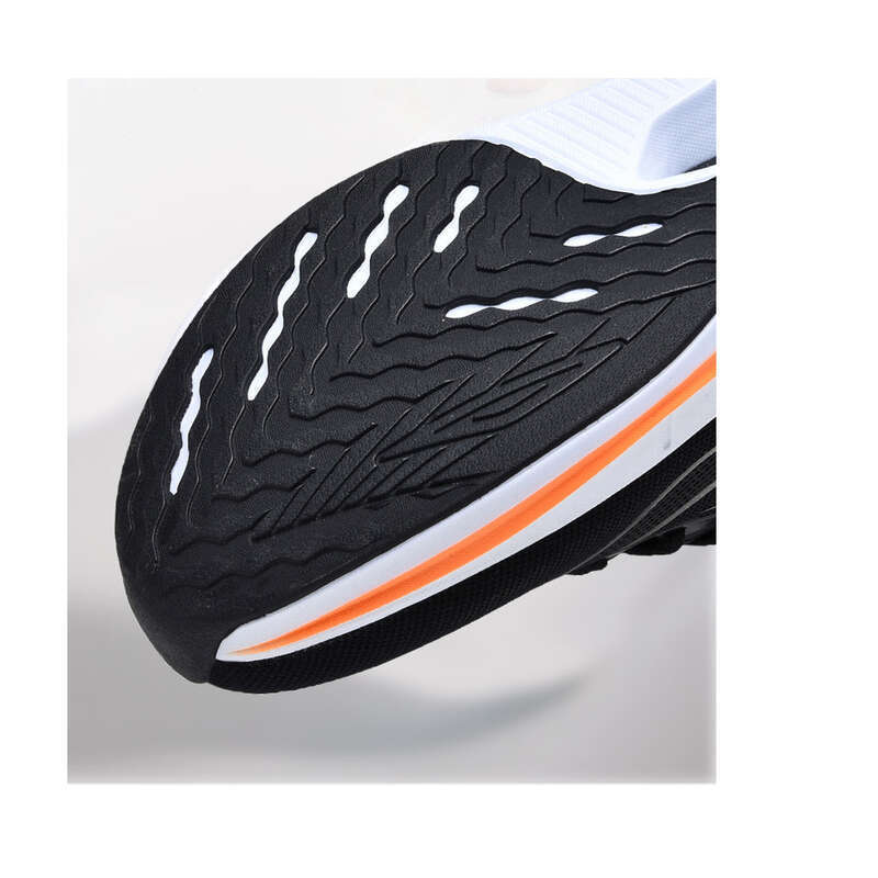 Ett par löparskor med plattan, ergonomisk testteknik för män_voghion.com