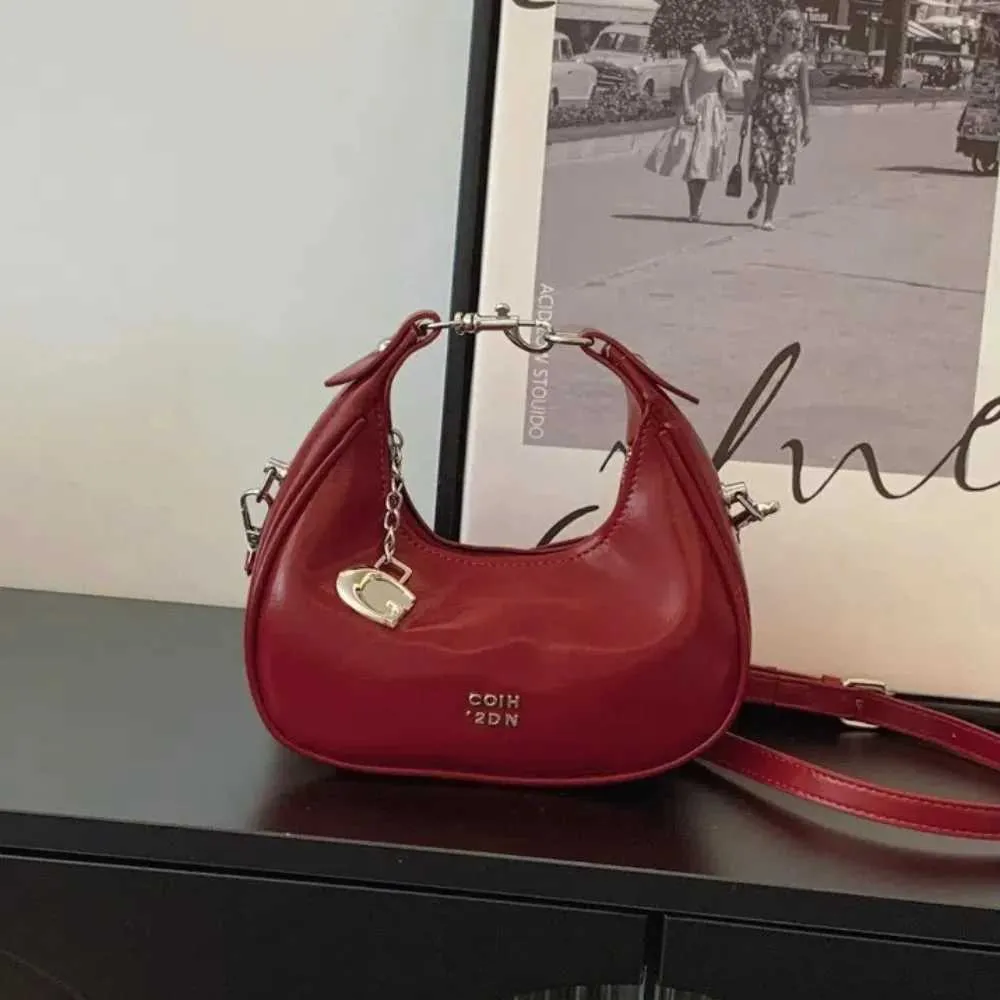 Elegant Women Shoulder Handbag And Versatile Messenger Bag Set_voghion.com
