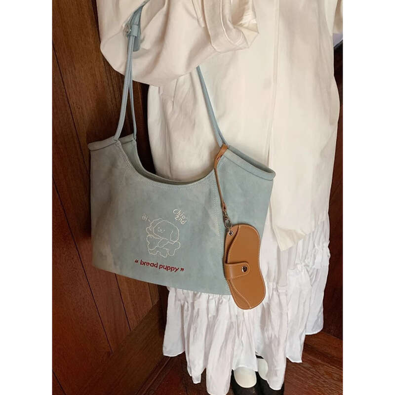Borsa a mano da pendolare di grande capacità da donna_voghion.com