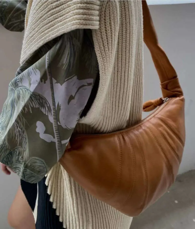 Croissant schoudertas voor dames van echt leer retro stijl_voghion.com