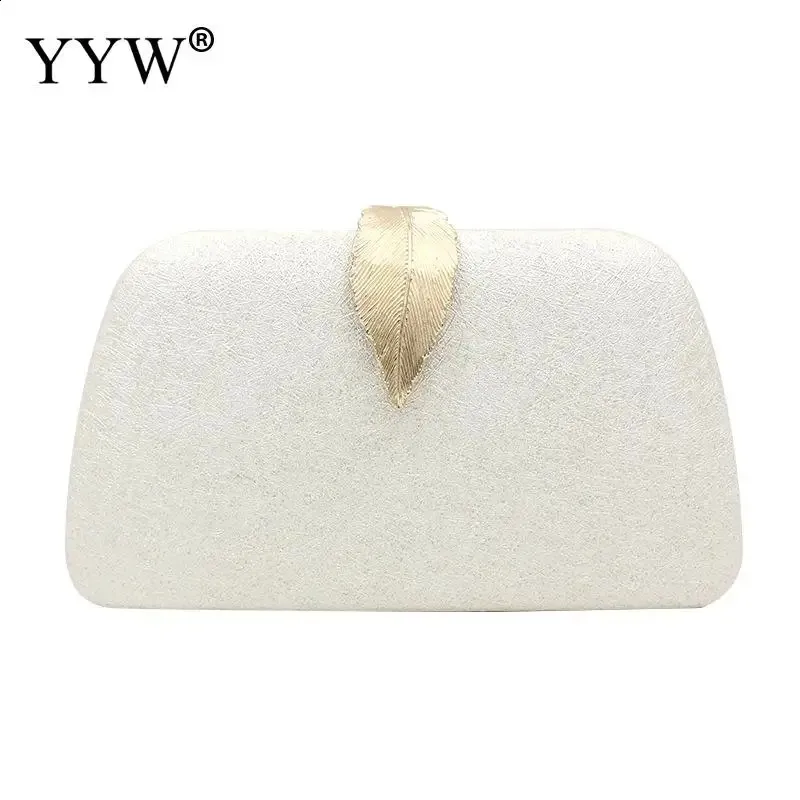 Bolsa de mão de cetim branco com fivela de folha de metal para mulheres 24 Moda feminina Bolsa de festa para bolsas de noiva_voghion.com