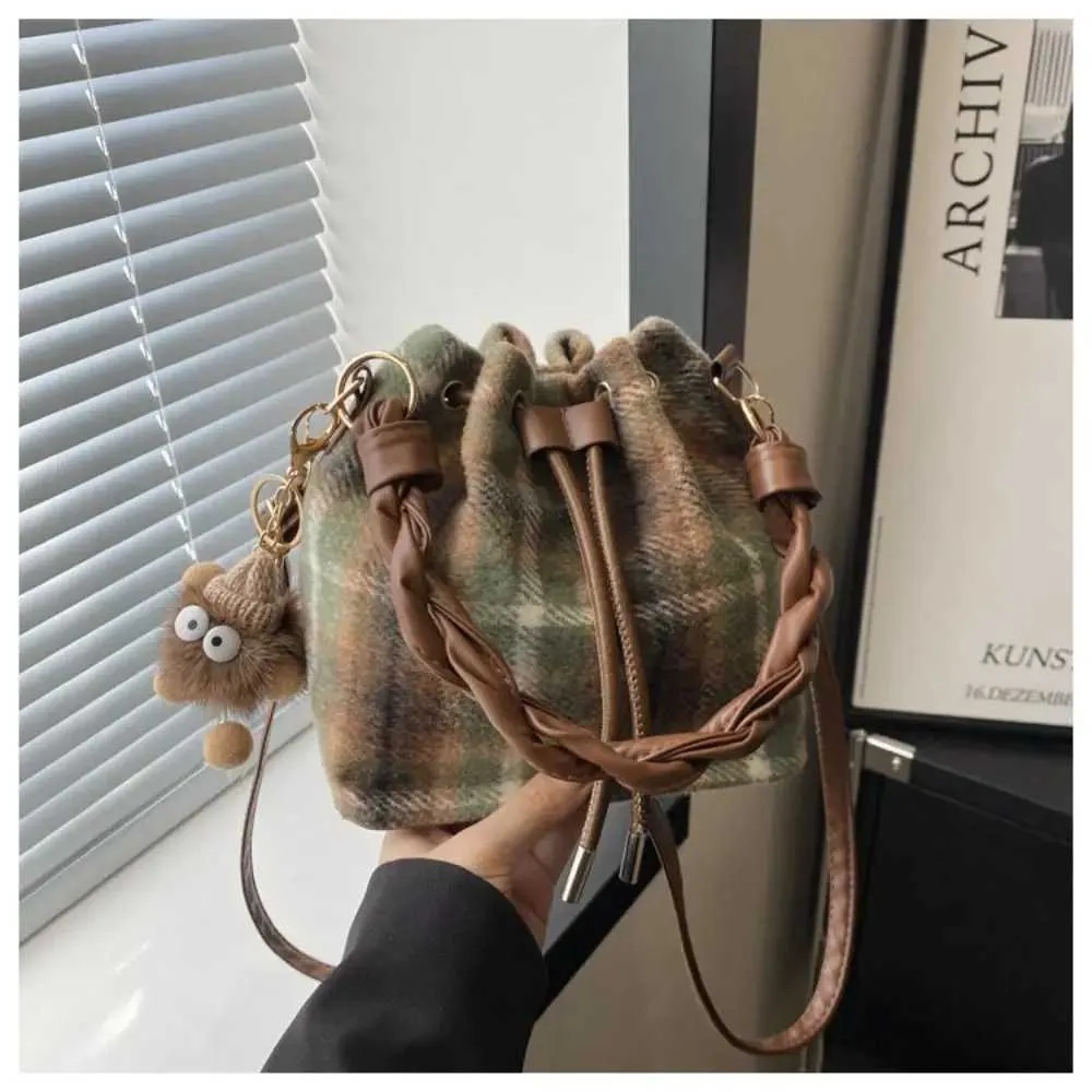 Fashionable Women's Retro Bucket Bag Shoulder Crossbody Handbag_voghion.com