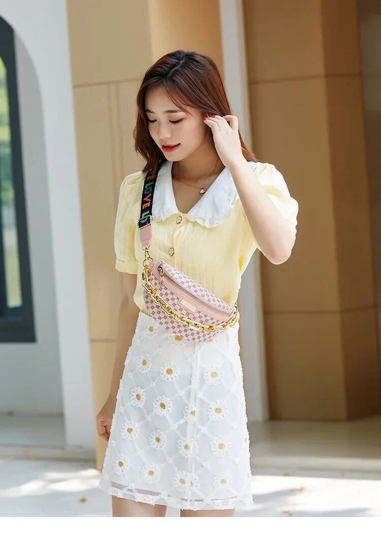 Sac banane bandoulière tendance femme 2023, imprimé léopard simple et décontracté, porté épaule ou buste._voghion.com