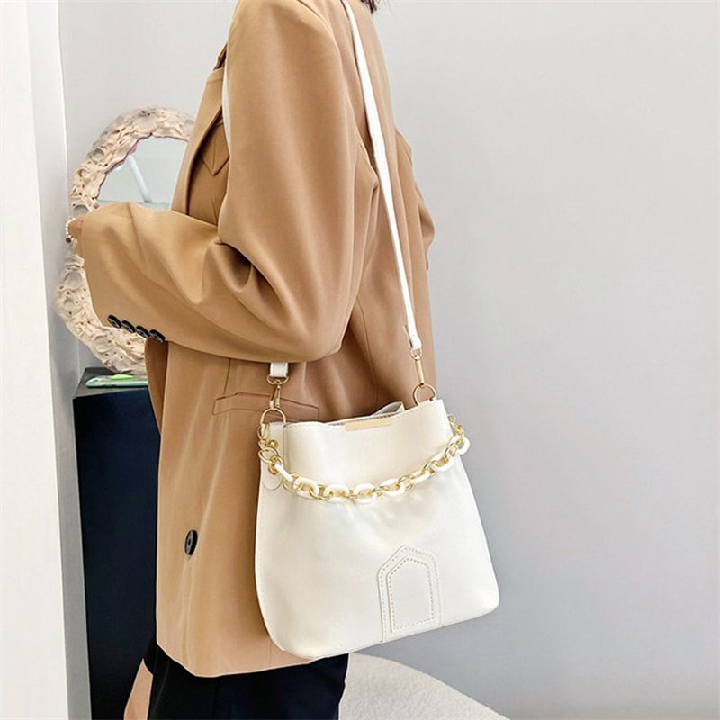 Retro Mode Einfache Nieuwe Textuur Grote Kapazität Dames Kette Tragbare Messenger Bucket Bag_voghion.com