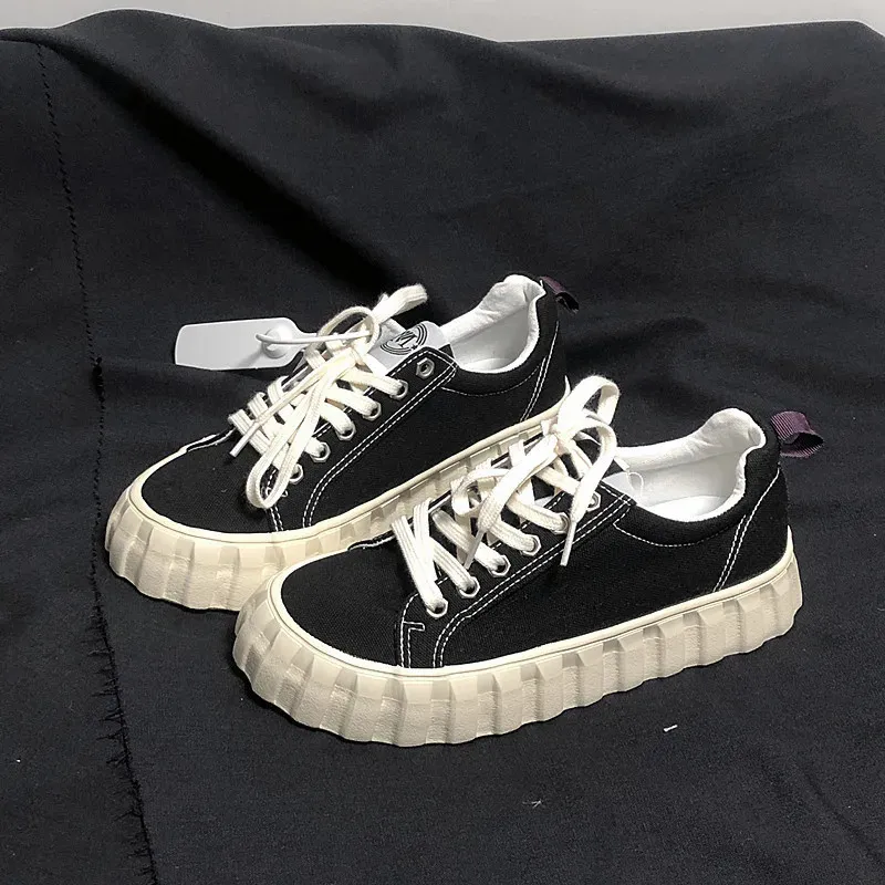 Canvas-Plateau-Schnürschuhe, zum Gehen, für Studenten, wild, kurz und mollig, sportlich, modisch, vulkanisierte Damenschuhe 240930_voghion.com