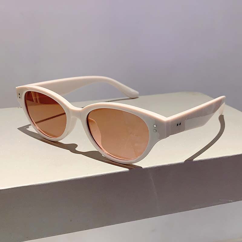 Oval Slimming Sunglasses For Men Instagram Style Street Photography_voghion.com