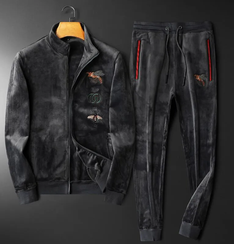 Euro Fashion Brand Winter Thickened Fleece Casual Sports Set Two Men's Youth Embroidered Sweaters Tracuits_voghion.com