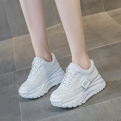 Zapatos deportivos de cuero genuino grueso con punta redonda y suela de bizcocho, transpirables, de malla y versátiles._voghion.com