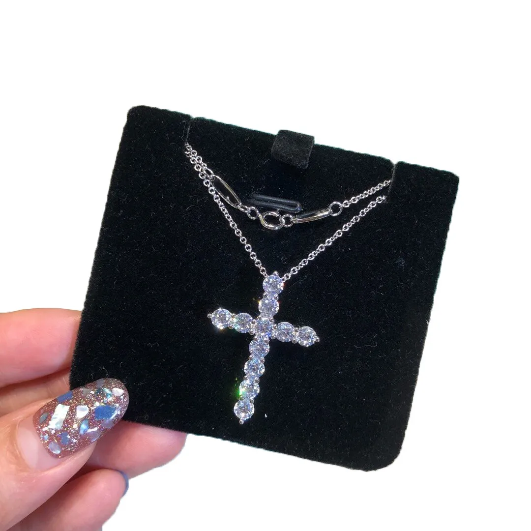 Collier tendance en forme de croix avec gros diamants pour anniversaire, polyvalent, à porter au quotidien, en laiton, bijoux de fête tendance_voghion.com