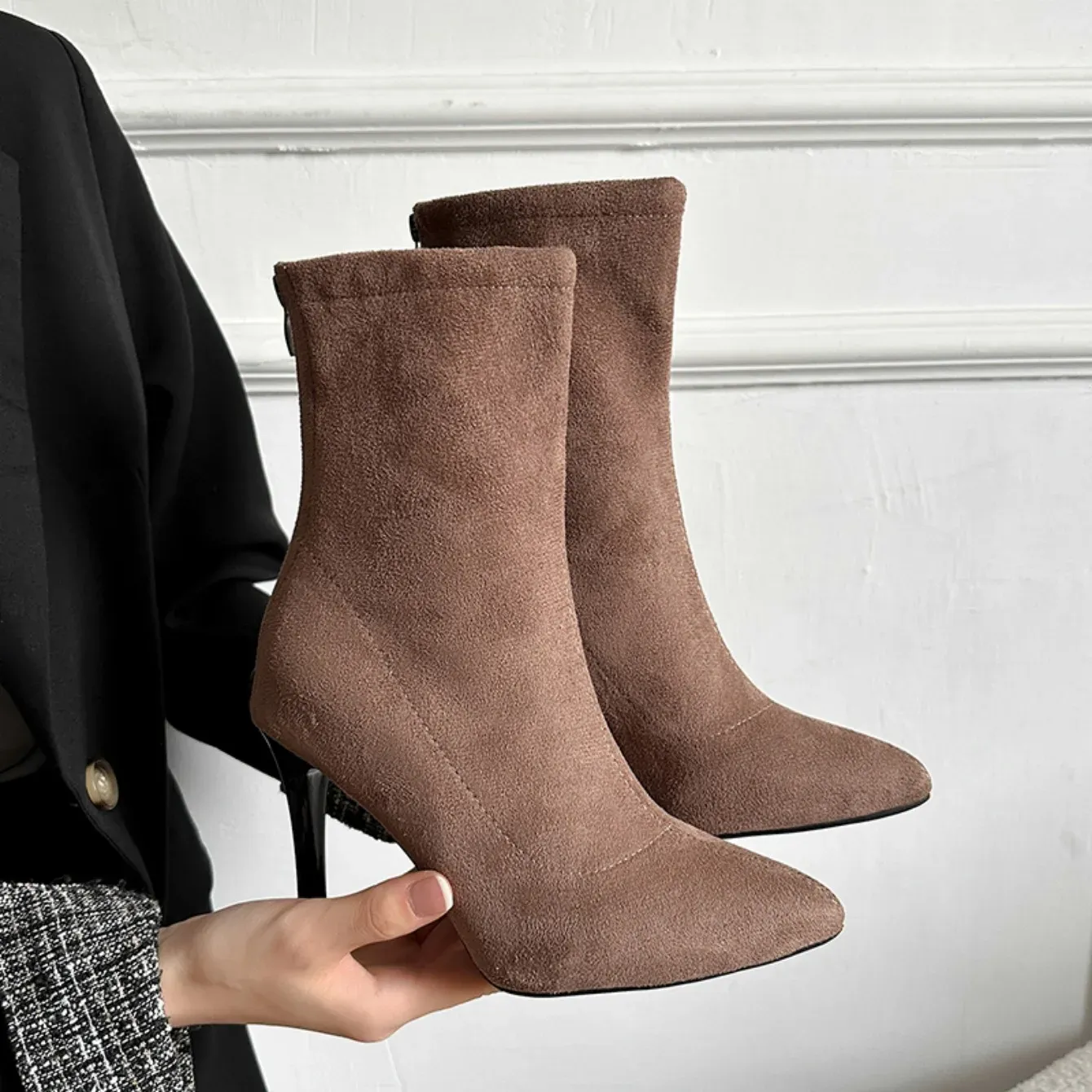 Casual Shoes Women's High Heels 2024 Autumn And Winter Warm Pointed Toe Back Zipper Stiletto Heel Short Boots_voghion.com