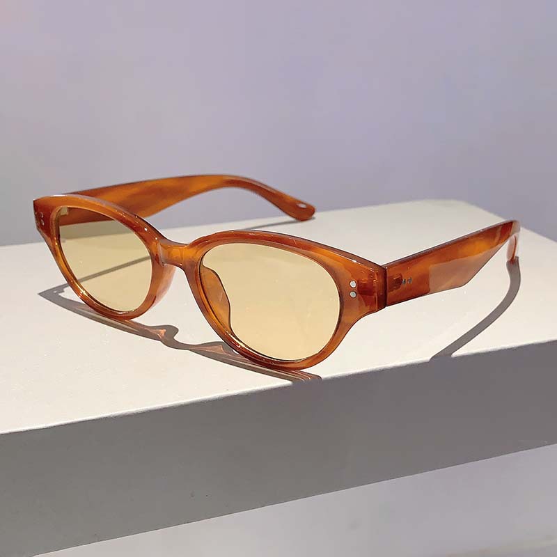 Oval Slimming Sunglasses For Men Instagram Style Street Photography_voghion.com