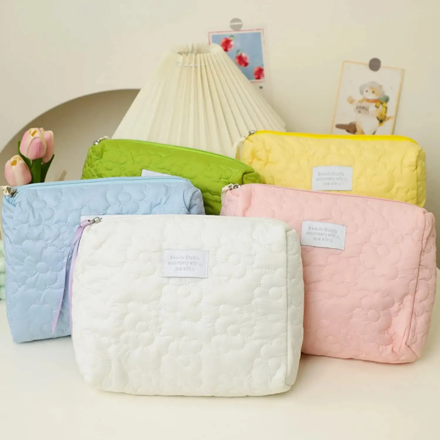 Niedliche Wer Bags Damen Make-up-Tasche mit großem Fassungsvermögen, wasserdicht, Toilettenartikel, Kosmetik-Organizer, Reise-Make-up-Waschtasche 240729_voghion.com
