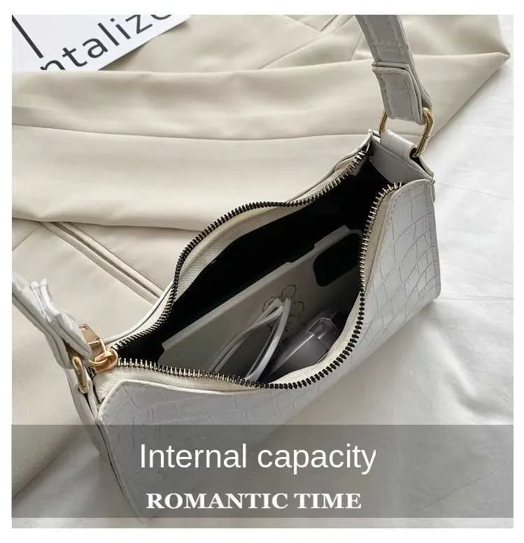 Fashion Exquisite Shopping Bag Retro Casual Totes Shoulder Bags Female Leather Solid Color Chain Handbag for Women_voghion.com